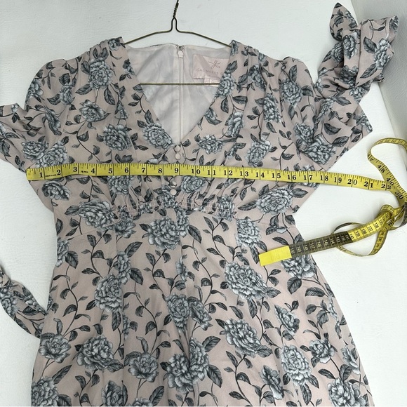 GAL MEETS GLAM Floral Maxi Dress in Gray/ pale pink size 4 - Picture 6 of 12